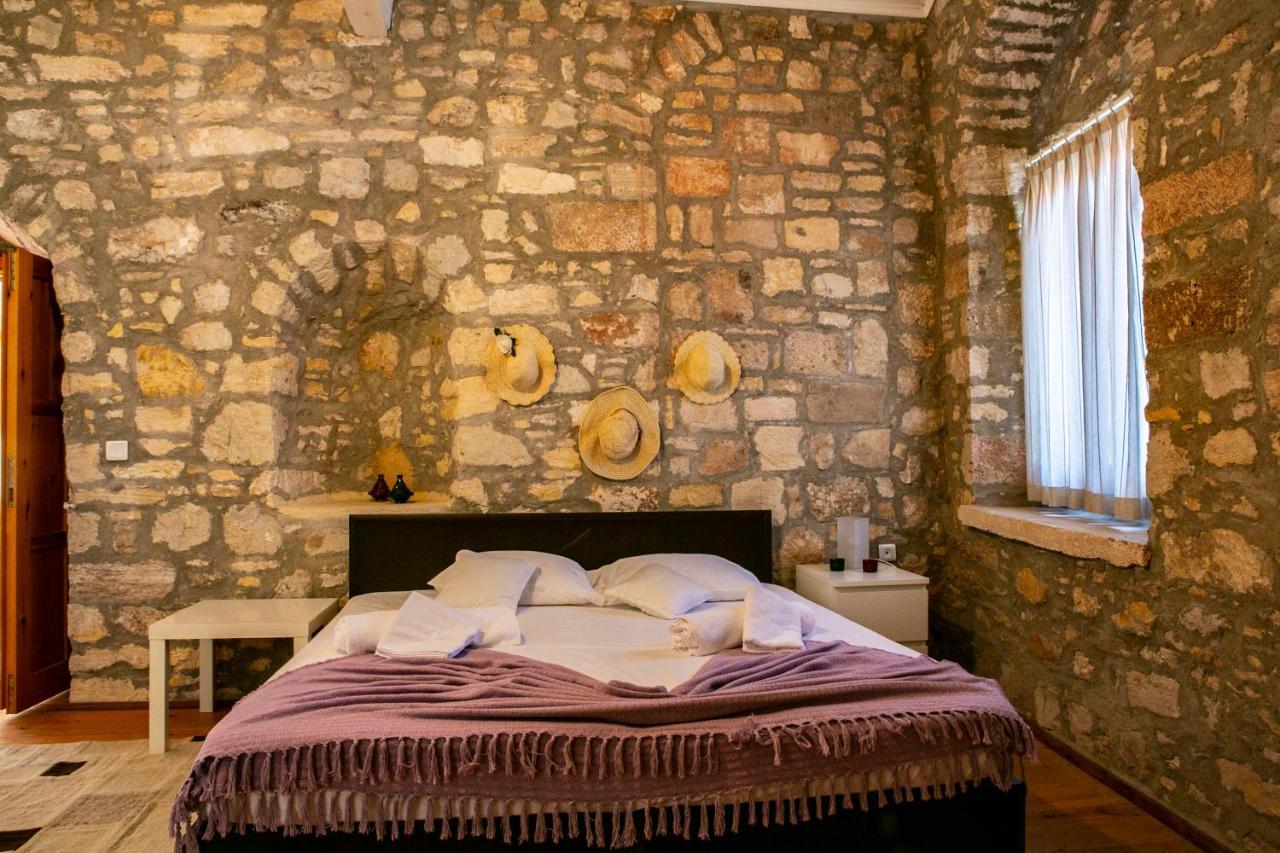 Annemin Harabesi Otel Чесме Екстериор снимка