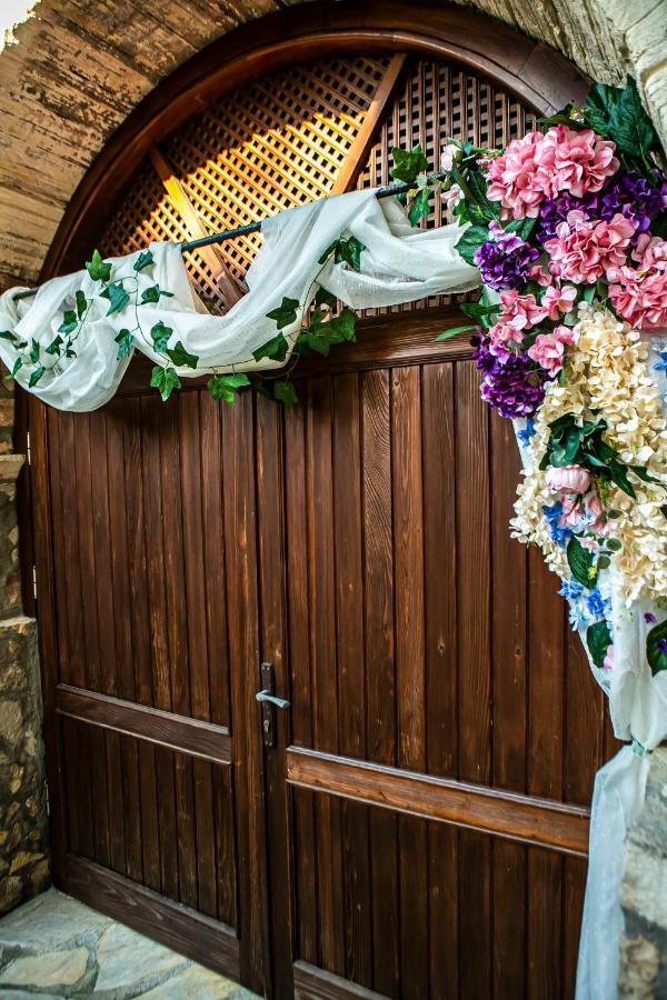 Annemin Harabesi Otel Чесме Екстериор снимка